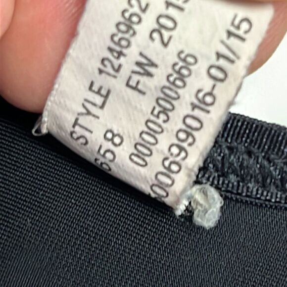 Under Armour Black/Pink Abstract Design Compression HeatGear Sports Bra- Medium - Picture 9 of 9